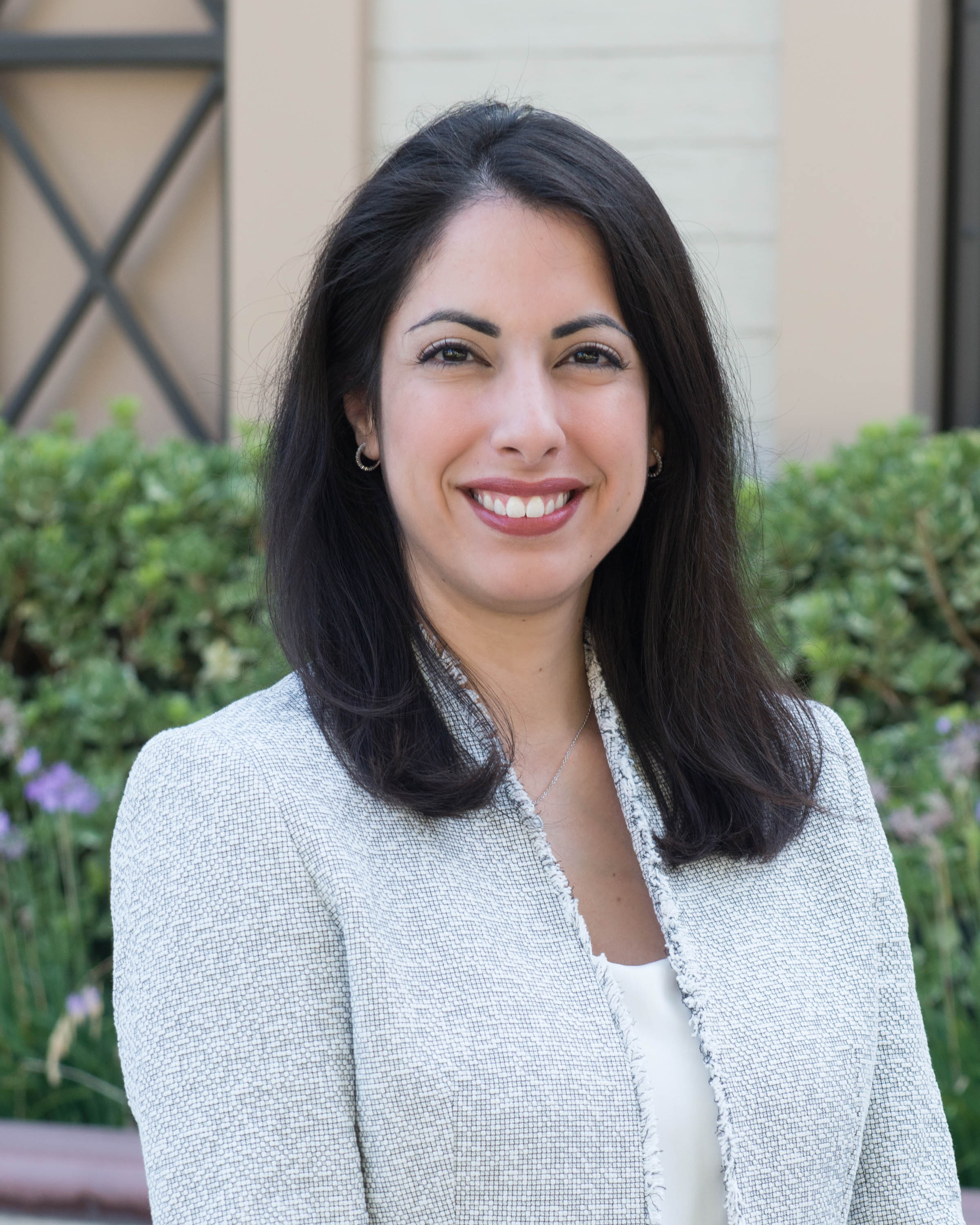 Dr. Elaine Lipiz Gonzalez